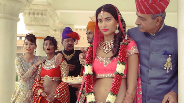bridal_clothes_-_vogue_wedding_show_2014_begins_in_delhi